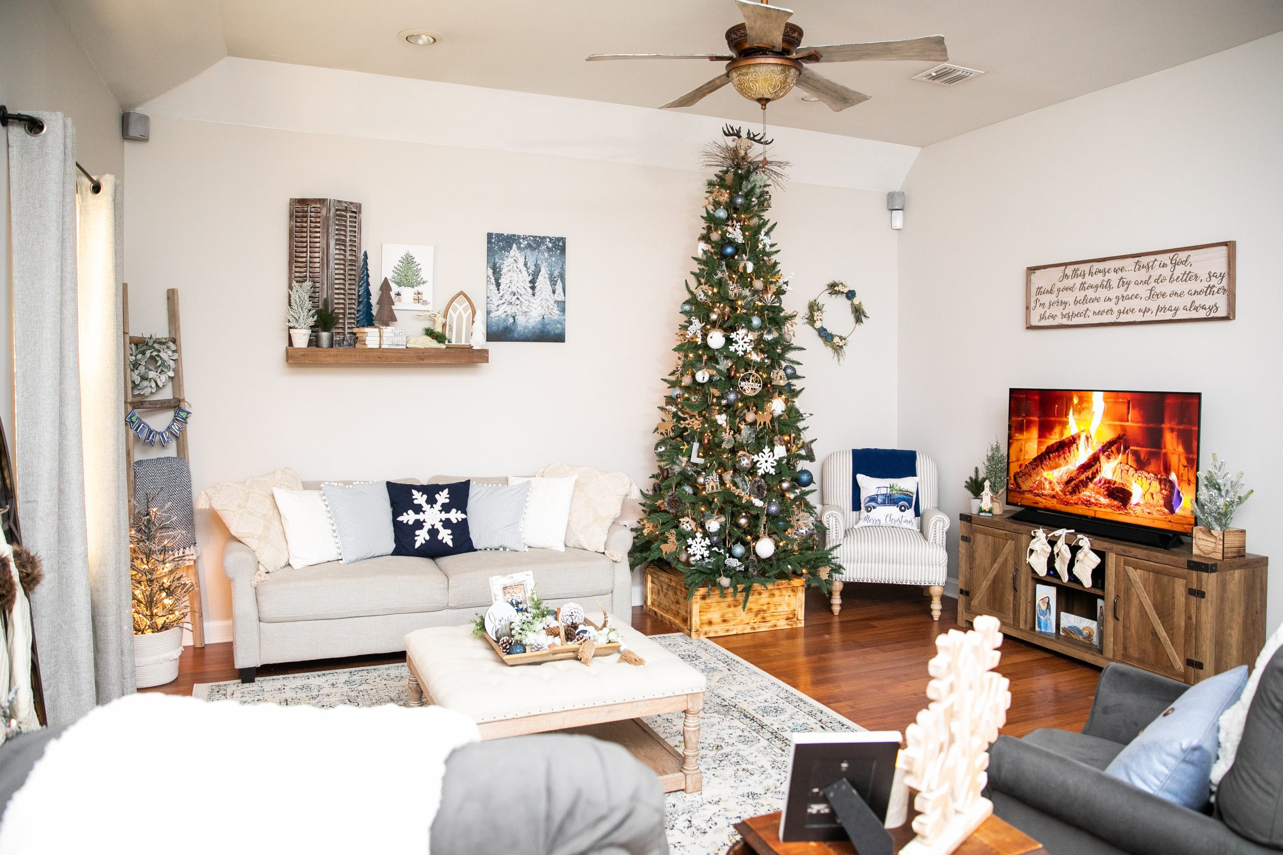 Copy of 0108-chateau chic christmas laserre house 2021-001